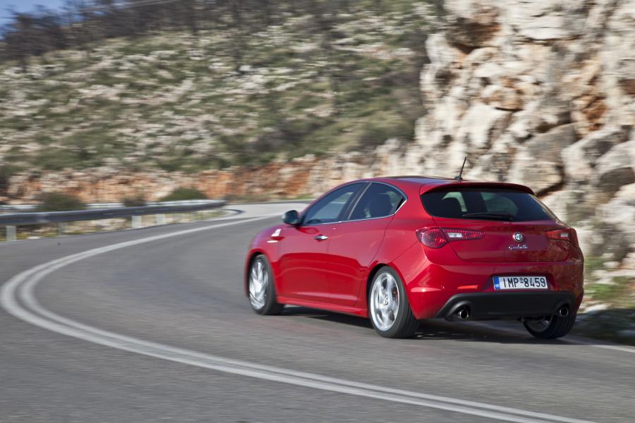  Alfa Romeo Giulietta Quadrifoglio Verde (940) 2010 года  (фото 28 из 48)